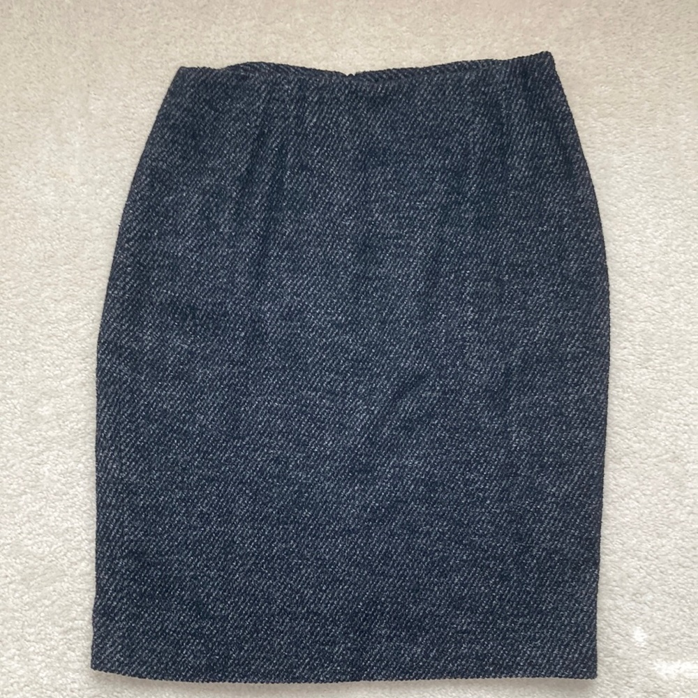 Ellen Tracy Black speckled wool skirt